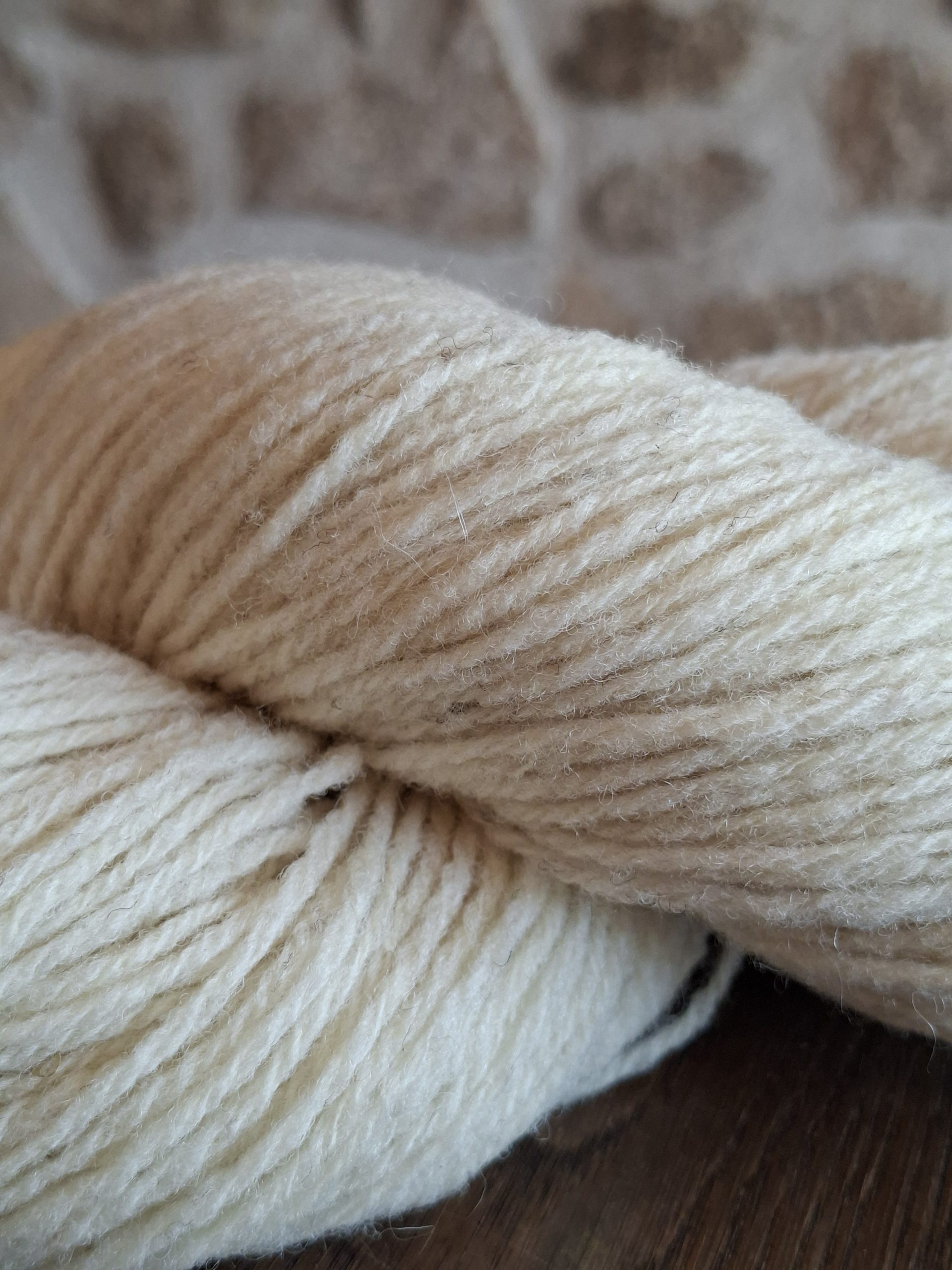 Echeveau de laine 3 fils Hampshire – Image 2